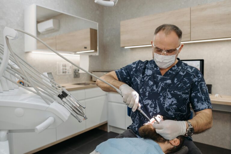soins dentaires en Roumanie